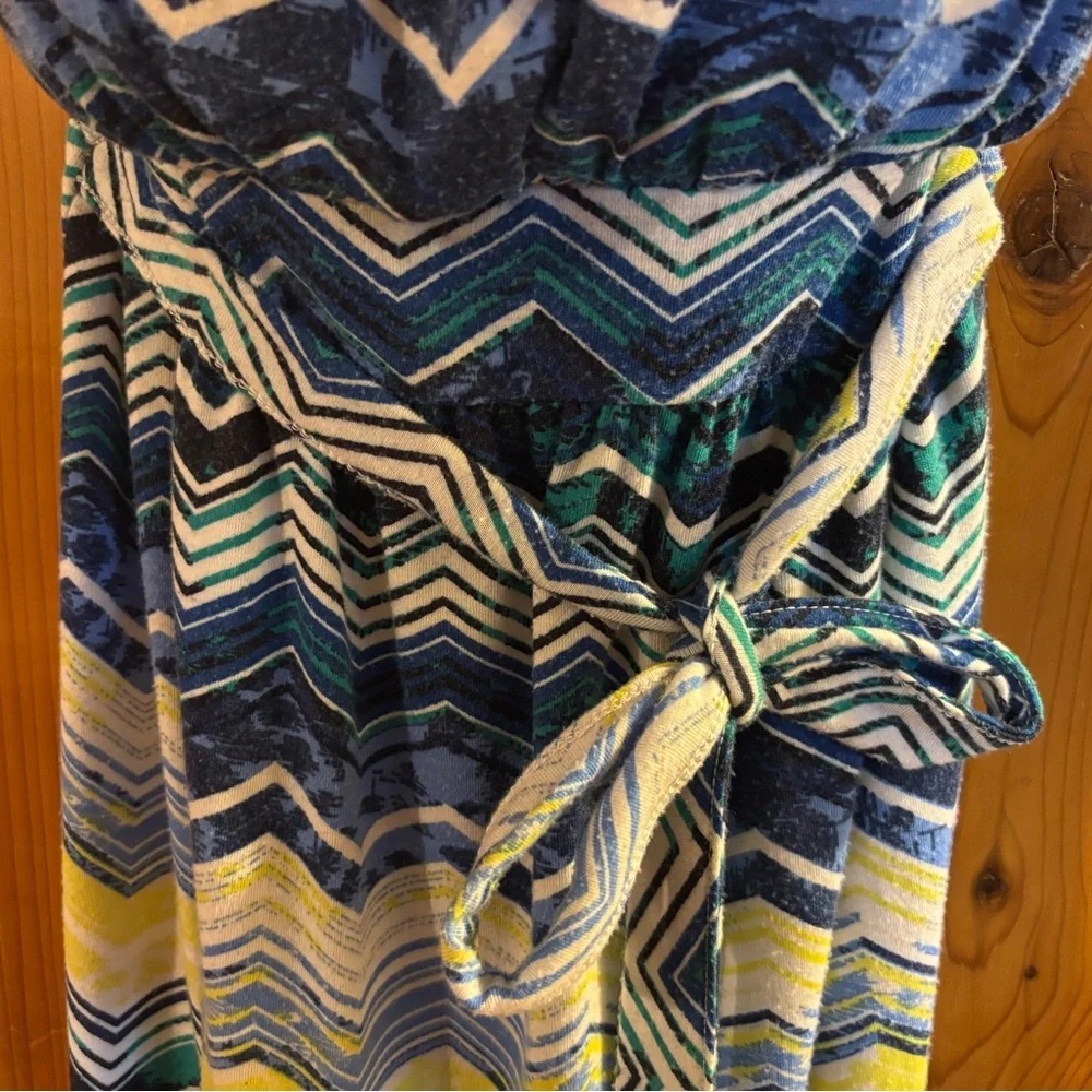 Carly St. Claire multi colored sundress with adjustable straps - Picture 2 of 6